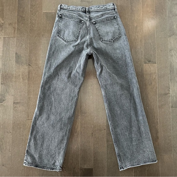 Abercrombie & Fitch Women's The 90"s Relaxed High Rise Jean Faded Black Size 8R - Picture 7 of 8